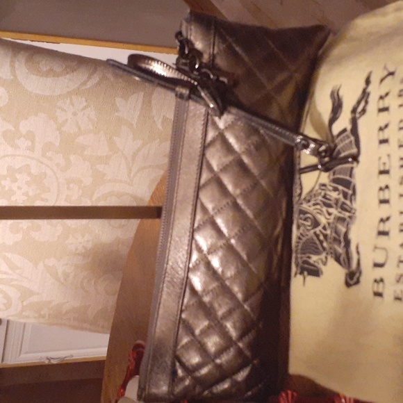 BURBERRY METALLIC PEWTER QUILTED LEATHER CLUTCH EUC - Picture 5 of 12